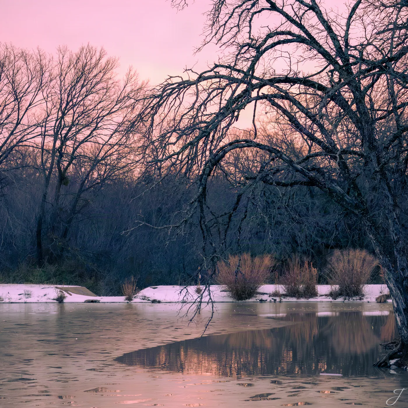 Frozen Lake — North Texas · Snowstorm